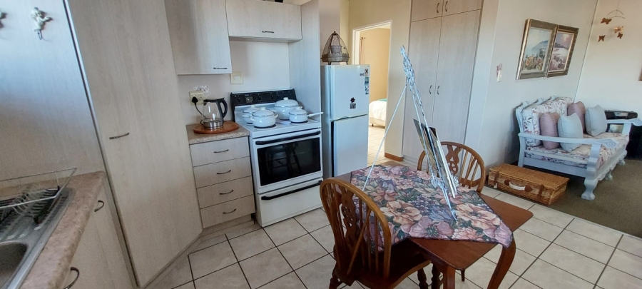 5 Bedroom Property for Sale in Wavecrest Eastern Cape